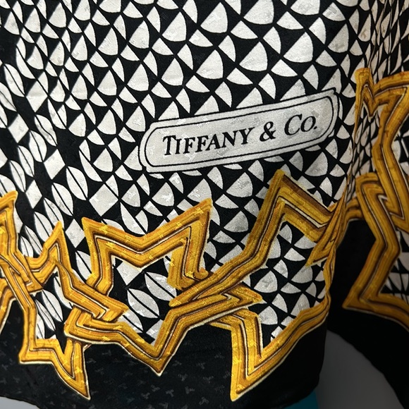 ❌Tiffany & Co. Silk Black, white and gold Star chain hand rolled square scarf - Picture 6 of 14